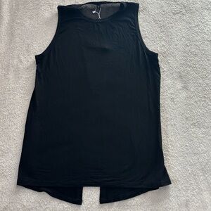MIPPO WOMEN SIZE M BLACK MESH SPLIT BACK CREW NECK  SLEEVELESS TANK NWT